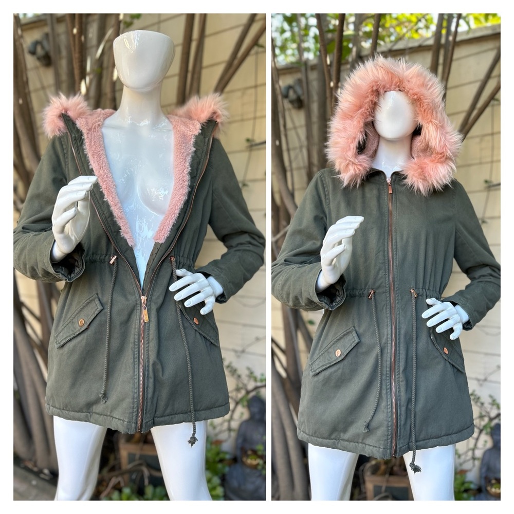 Guess parka with faux pink fur hood